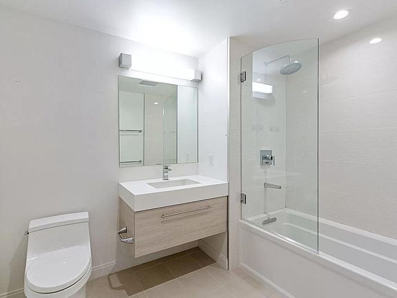 4th image of 555 Fulton St #235