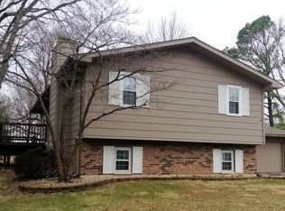 200 Sherwood Dr, Glen Carbon, IL