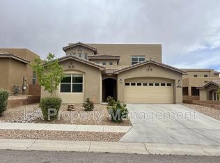7215 Valle Jardin Ln NW, Albuquerque, NM 87114