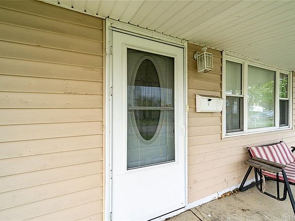 4th image of 54 N Haven Dr