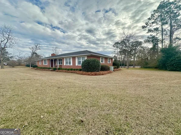 73 S Eastman Ave, Mc Rae Helena, GA 31037