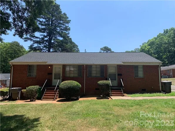 1911 Manteo Ct, Charlotte, NC 28208
