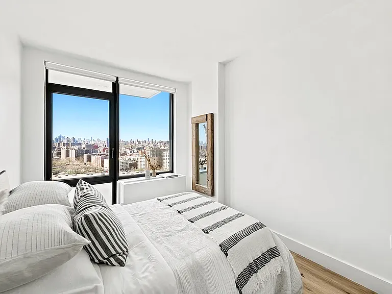 228 E 135th St #2406 — Photo 4
