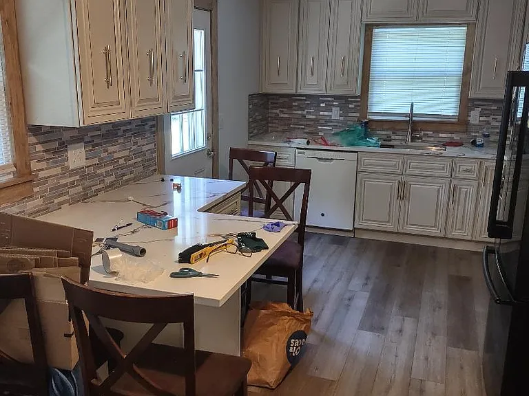 204 Marlin Dr — Photo 3
