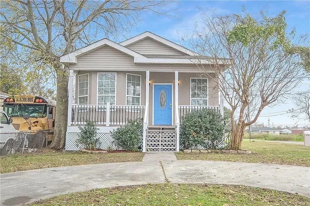 3 bed, 2.0 bath, 1500 sqft, $1,800 — Photo 1
