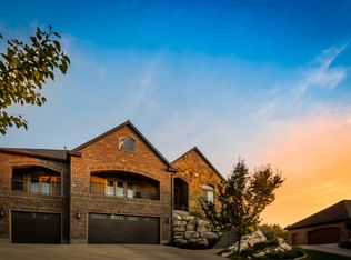 2596 S Fairway Cir, Bountiful, UT 84010