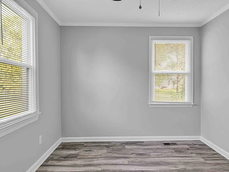 322 Starling St #1 — Photo 17