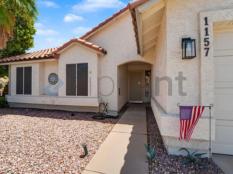 1157 E Encinas Ave — Photo 4