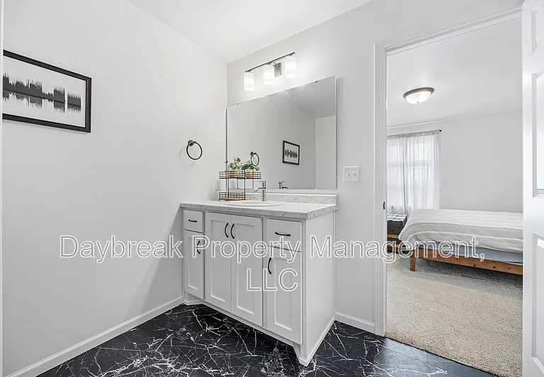 7909 Lost River Rd — Photo 19