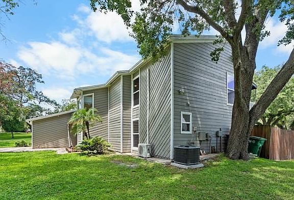 5th image of 7815 N River Shore Dr