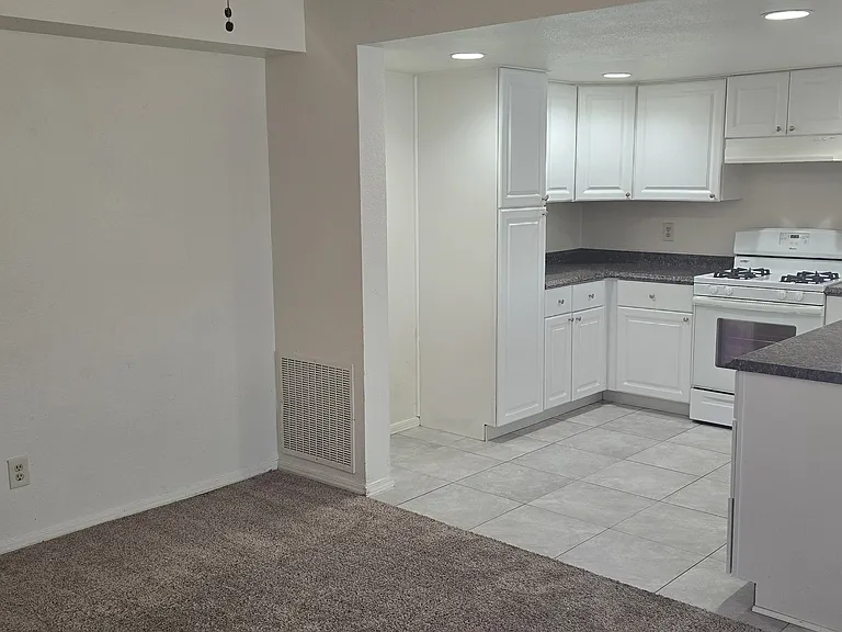 Bright kitchen