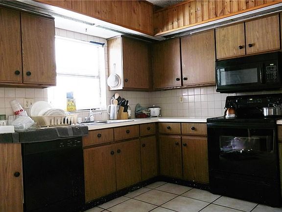 5th image of 327 Cortez Ct
