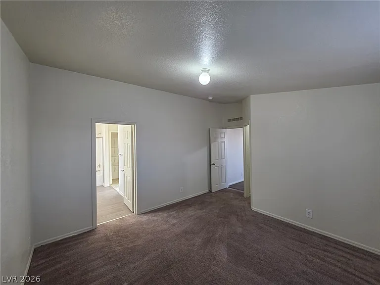 3560 Estes Park Dr — Photo 32