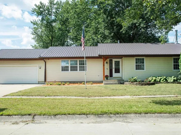 504 Joseph Rd, Dunkerton, IA 50626