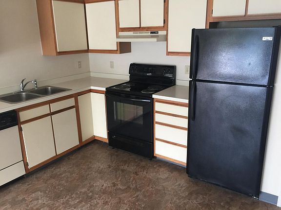 3rd image of 6824 Plaza Dr APT 11