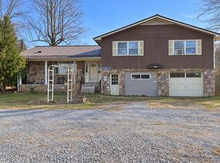 1439 Wolfe Ln, Mount Carmel, TN 37645