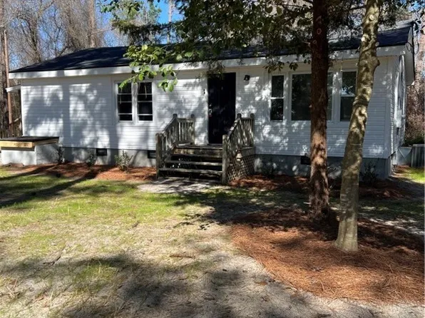 159 Brockington Rd, Fairmont, NC 28340