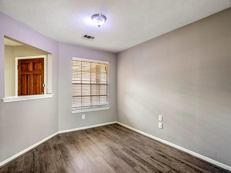 5211 Roserock Ln — Photo 5