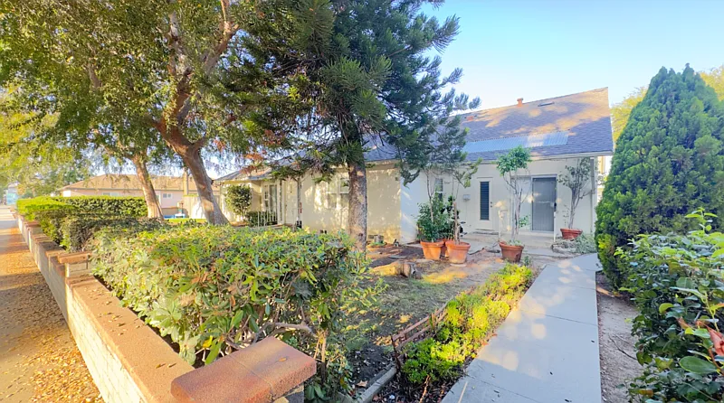325 N Glendora Ave #1