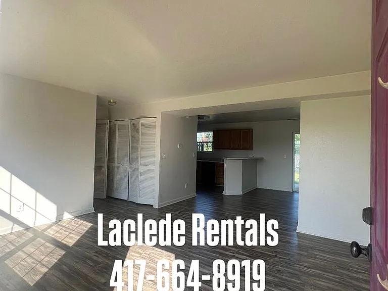 1137 Glenridge St — Photo 8