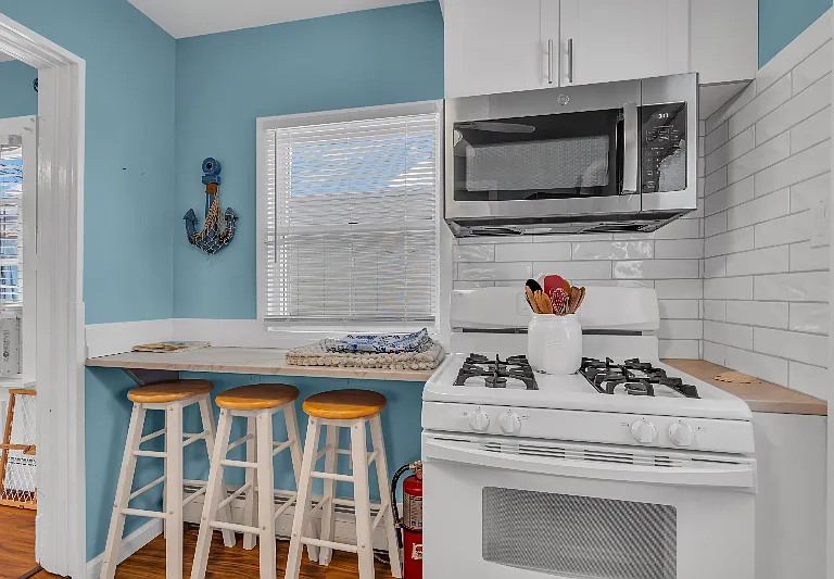 227 Bay Ter — Photo 13