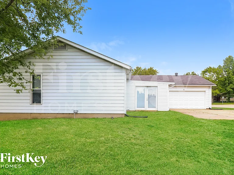 3598 Whispering Woods Dr — Photo 14