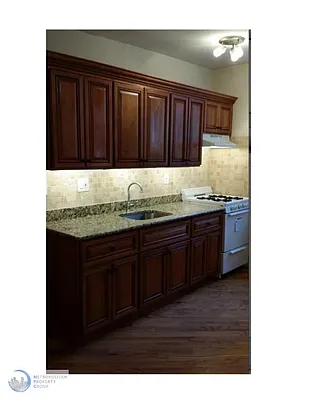 Rented by Metropolitan Property Group | media 2