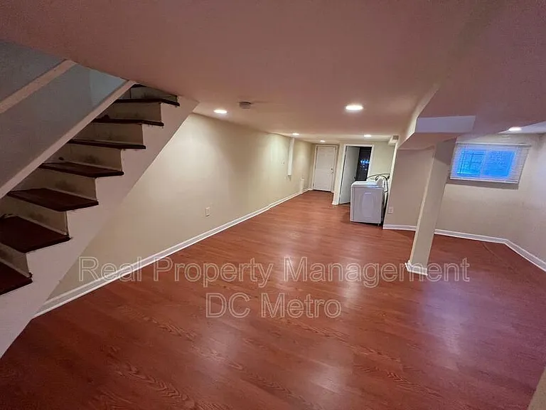32 Quincy Pl NE #NE — Photo 17