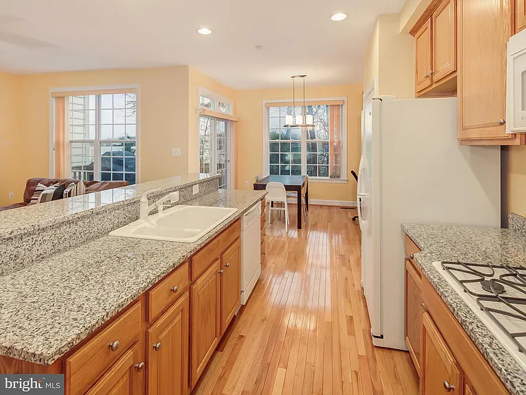 2958 Thompson Park Ln — Photo 15