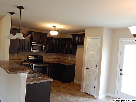 4th image of 2416 Bell Manor Dr