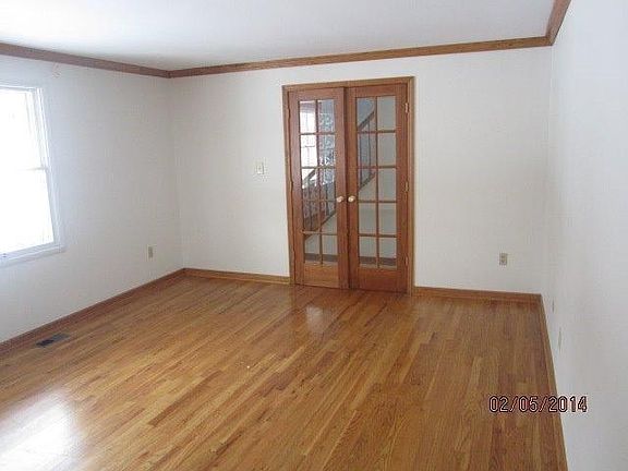 4th image of 317 Thelma Ave