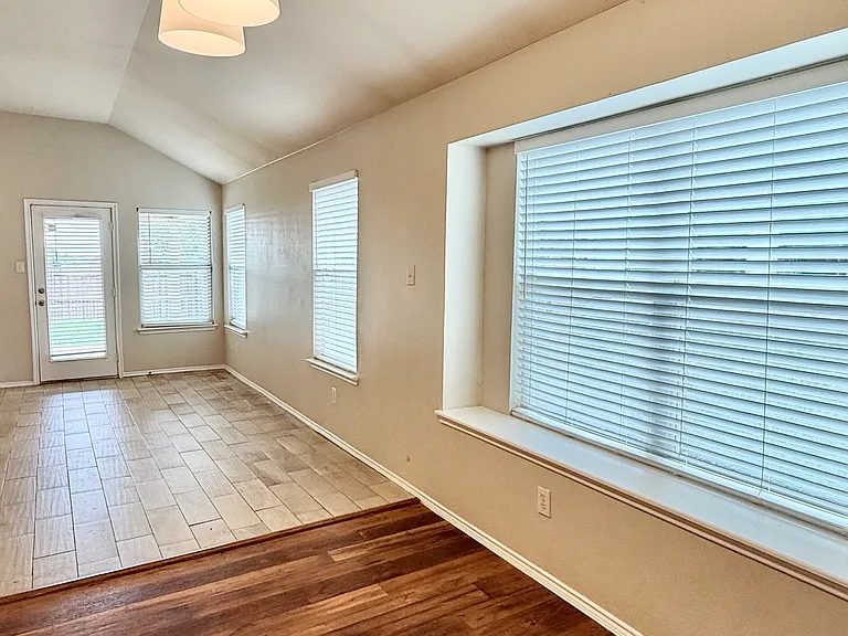 816 Cheryl St #1 — Photo 3
