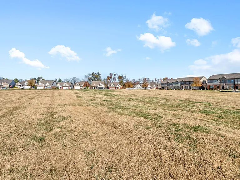 172 Dundee Dr — Photo 36