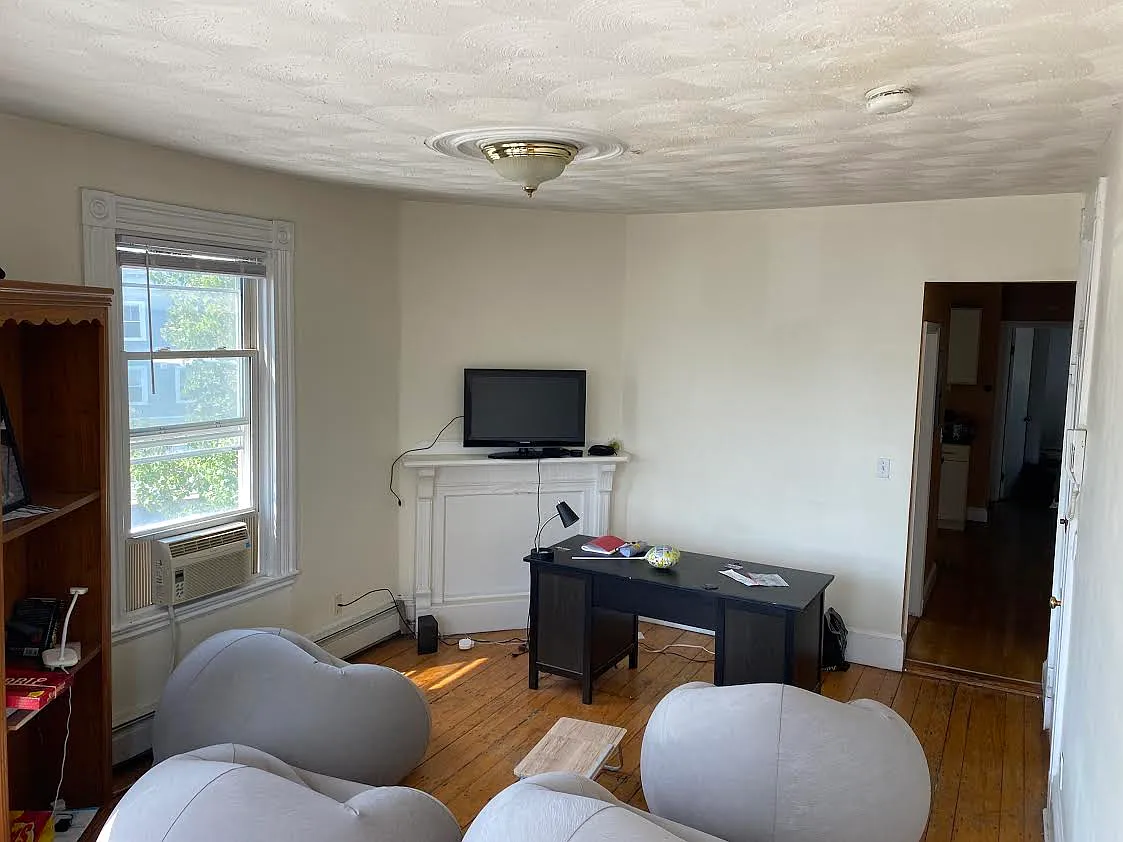 3 bed, 1.5 bath, $4,000 — Photo 3