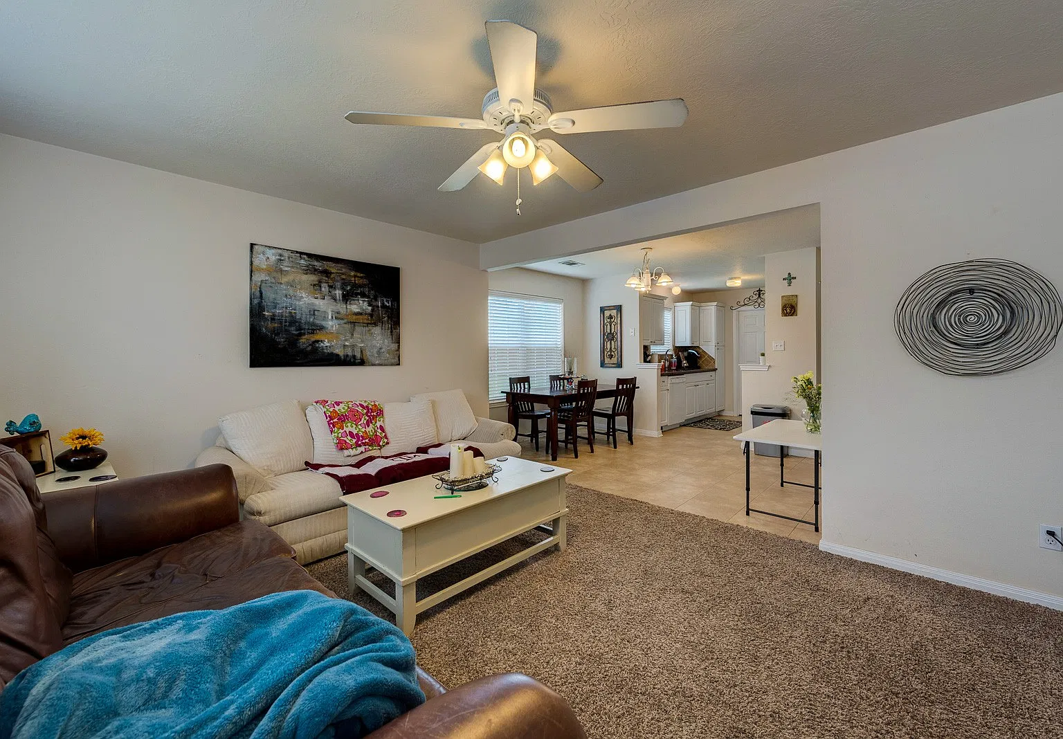 3 bed, 3.5 bath, 1540 sqft, $2,100 — Photo 3