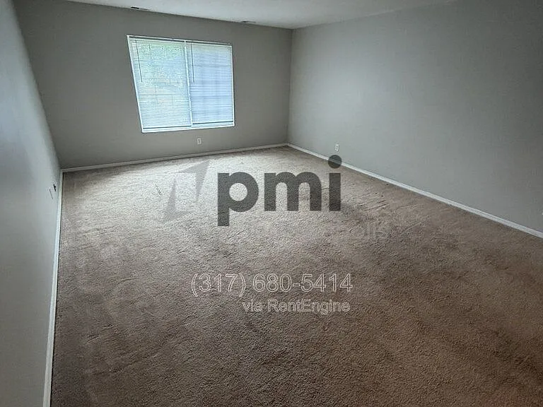 6460 Park Central Way — Photo 35