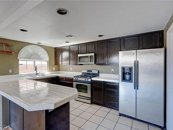 4th image of 1412 Lodgepole Dr