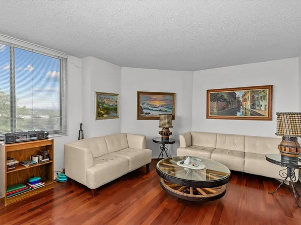 401 Harmon Cove Tower image 10 of 47