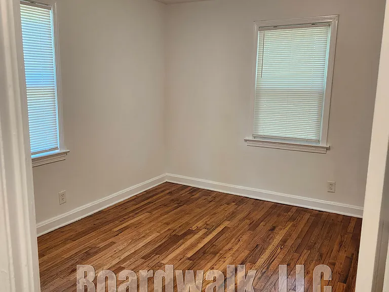 26 Orlando Ave — Photo 9