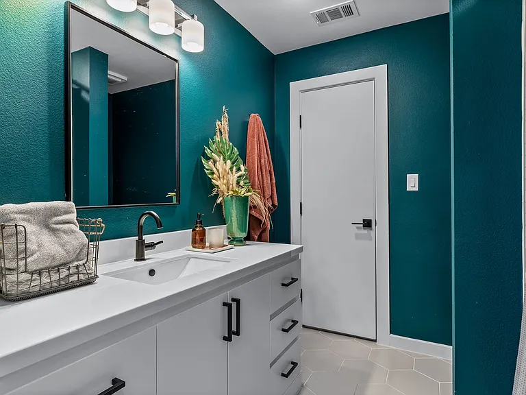 1507 N Garrett Ave #203 — Photo 28