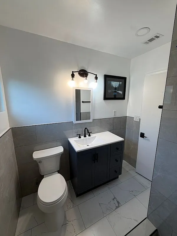 3 bed, 1.5 bath, 1210 sqft, $5,300 — Photo 2