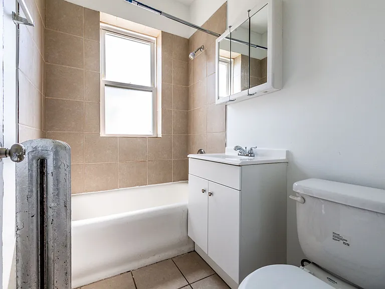 7409 S Yates — Photo 11