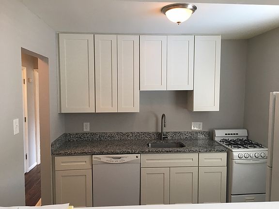 5th image of 3217 Russell Blvd APT 7