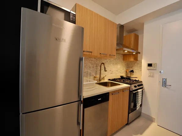 227 Grand Street image 3 of 5