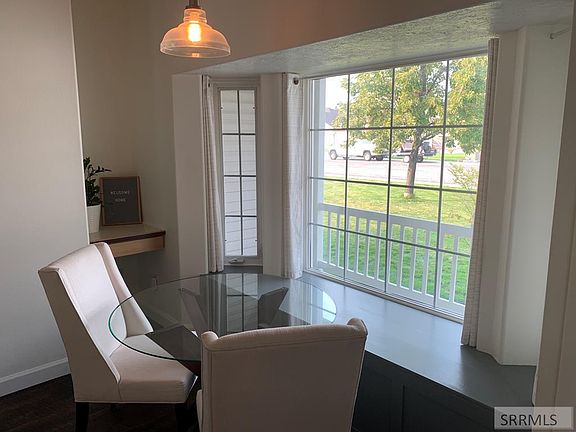 5th image of 3111 E Wimbledon Cir