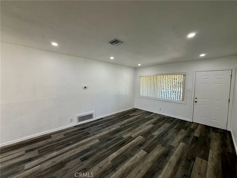 2428 Vasquez Pl — Photo 3