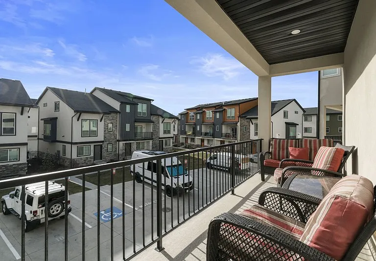 572 W Lewski Ln #2 — Photo 16