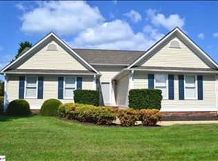 208 Tearose Ln, Simpsonville, SC 29681