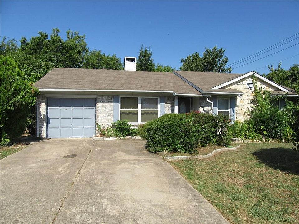 1st image of 2001 Highwood Dr