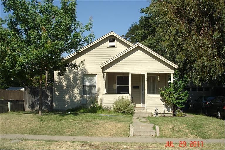 1st image of 221 S Veach Ave